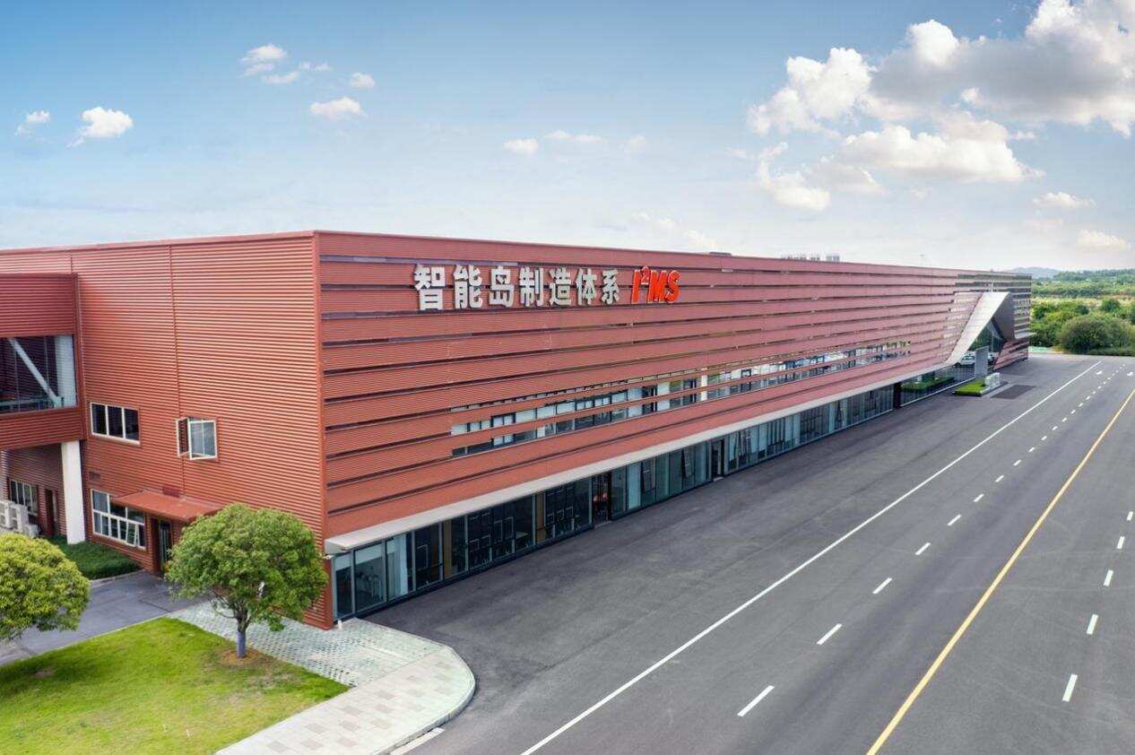 五菱攜手華為共筑智能新境 華境S落地國(guó)家領(lǐng)航級(jí)智能工廠，開(kāi)啟汽車智造新篇章
